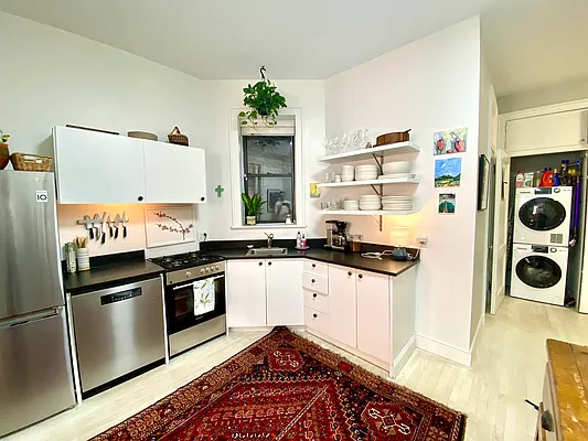 Rented by Corcoran | media 32