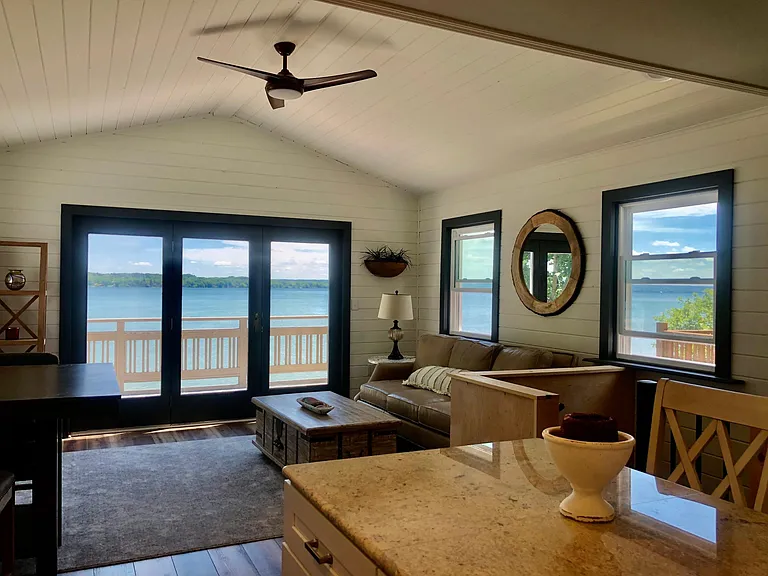 2375 Lower Lake Rd — Photo 2