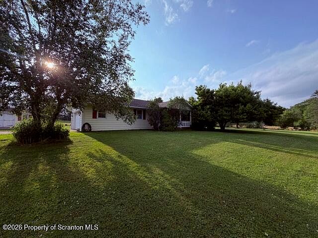 1st image of 207 Lynn Dr