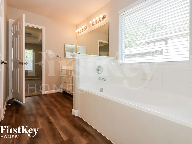 4515 Bridgevillage Dr #D — Photo 10