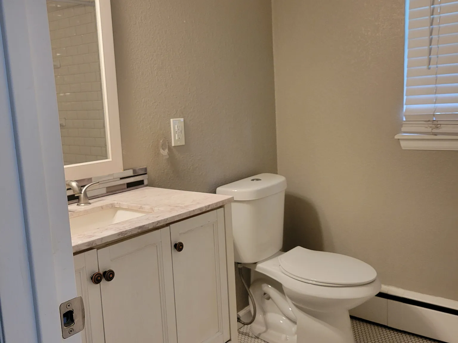 3 bed, 1800 sqft, $4,700 — Photo 3