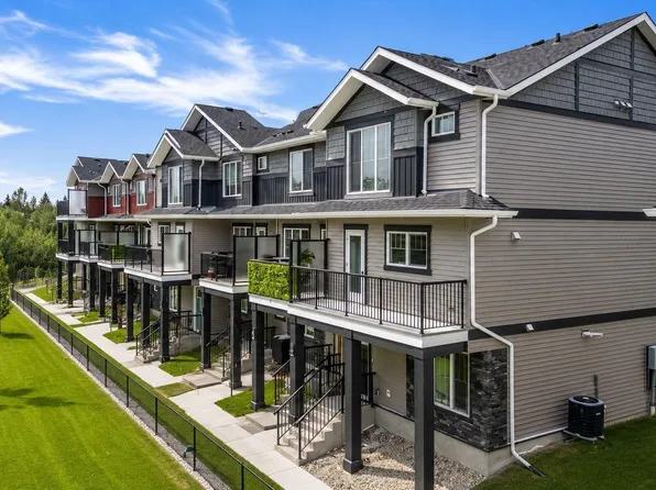50 McLaughlin Dr #7, Spruce Grove, AB T7X 0E1