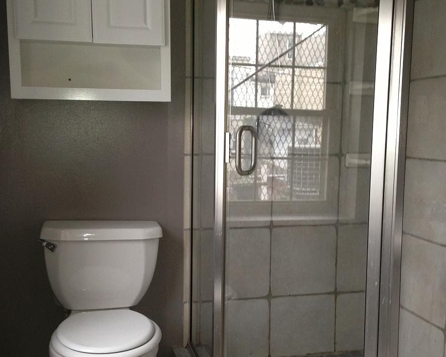 2nd image of 600 S Luzerne Ave