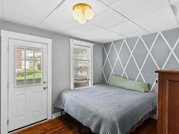 2 Brook Farm Rd #2, West Roxbury, MA 02132