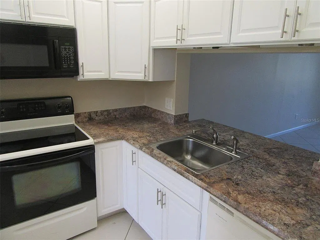 1933 Oyster Catcher Ln — Photo 3