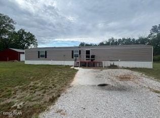 900 W 9th St, Baxter Springs, KS 66713