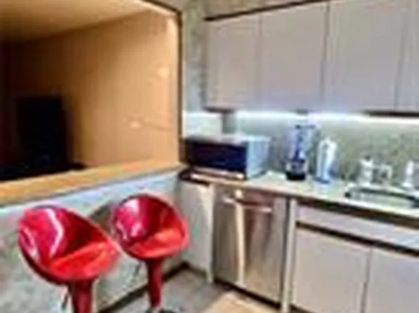 1237 Avenue Z image 7 of 17