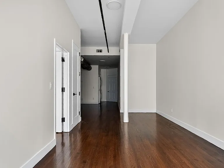 813 Chapel St — Photo 3
