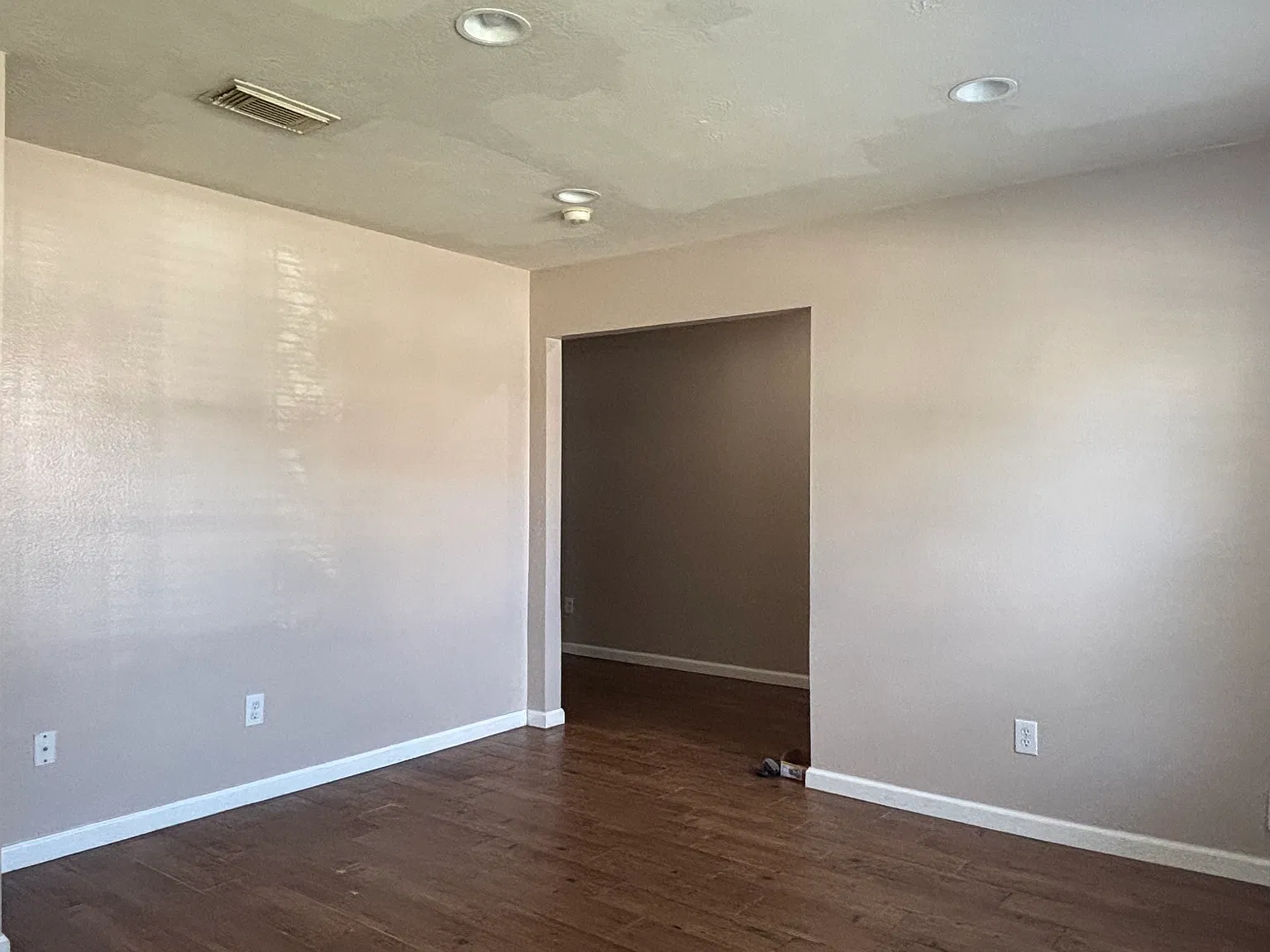 4 bed, 1985 sqft, $2,000 — Photo 3