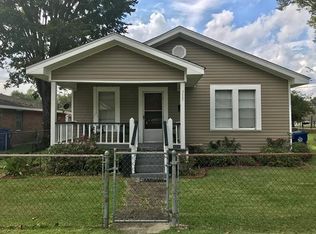 715 Avenue E, Bogalusa, LA 70427