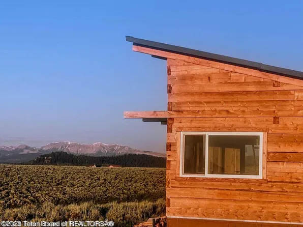 12 Beaver Ridge Rd, Daniel, WY 83115