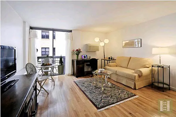 Rented by Halstead Real Estate | media 6
