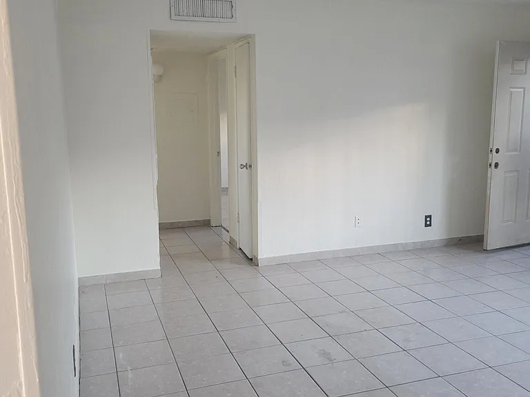 370 N 15th St #C — Photo 5