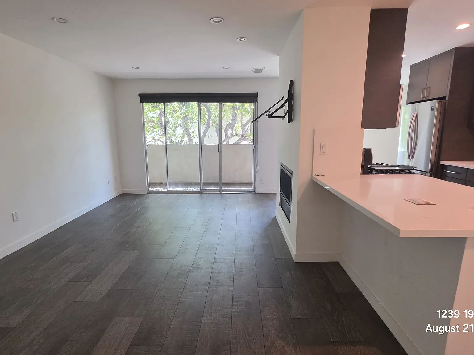 1 bed, $3,200 — Photo 4