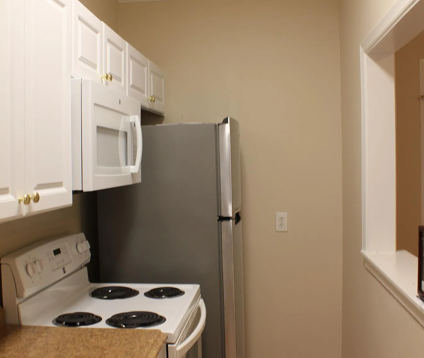 3520 W Pl NW — Photo 2