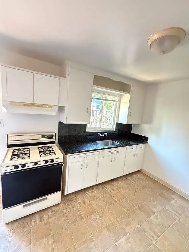 1 bed, 550 sqft, $2,425 — Photo 1