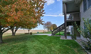 4 bed, 2328 sqft, $2,300 — Photo 2