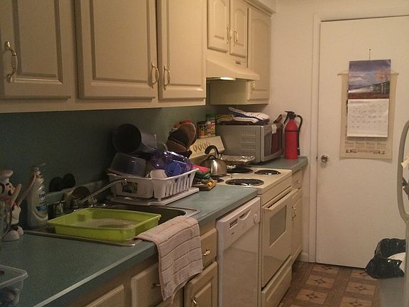 5th image of 614 Meadowbrook Dr #614