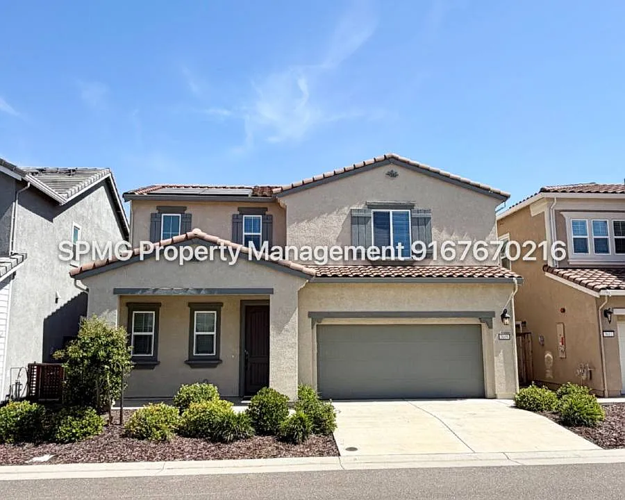 3609 Silver Pine Ln
