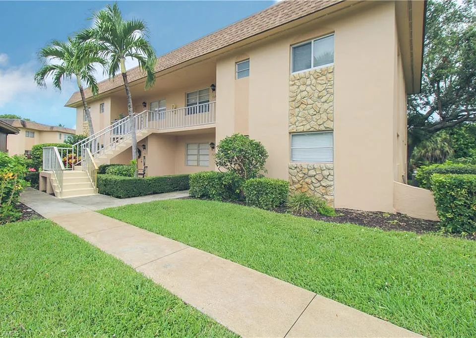729 Palm View Dr #D4