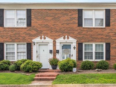 311 Salisbury St APT 46, Kernersville, NC, 27284