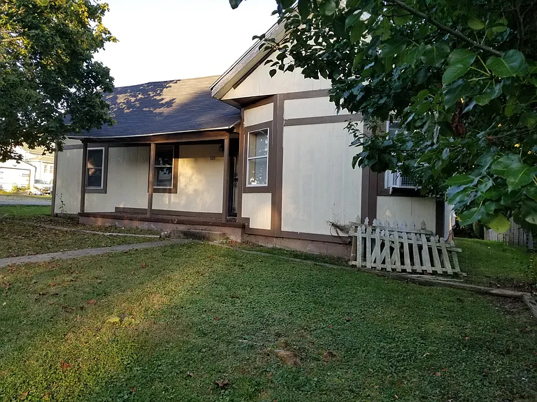 105 McClure St — Photo 45