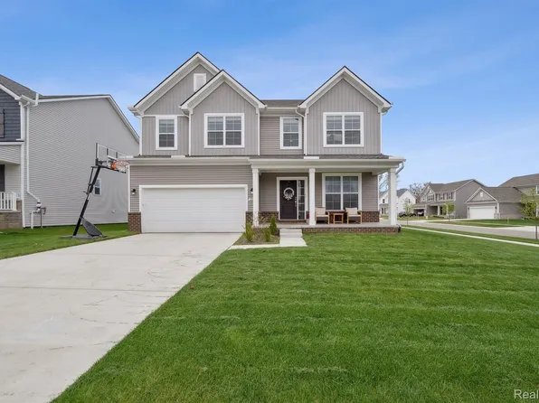 222 Quartz Way, White Lake, MI 48386