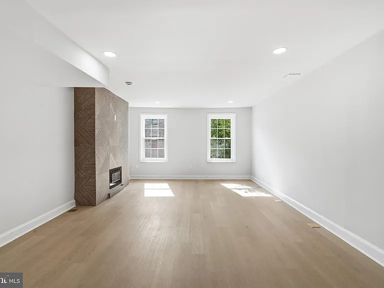 423 S 20th St #B — Photo 2