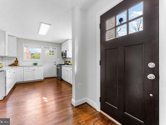 4th image of 5512 Woodlawn Rd