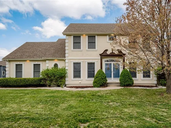 1901 NE Wyndham Pl, Blue Springs, MO 64014