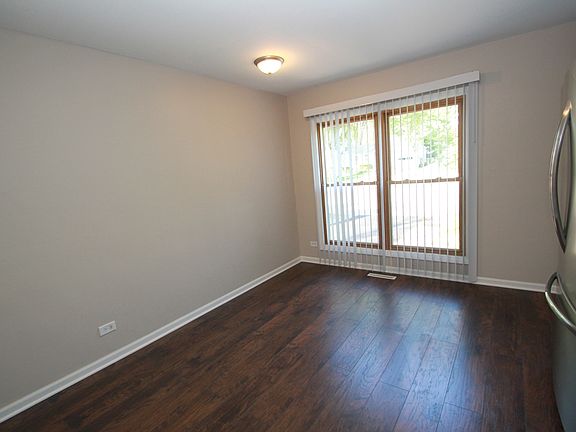 4th image of 1506 N Poplar Ave