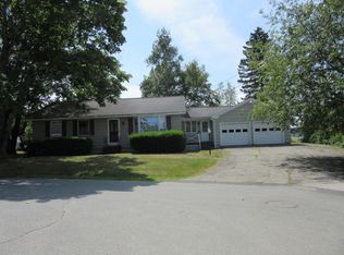 21 Westbrook Ter, Hampden, ME 04444