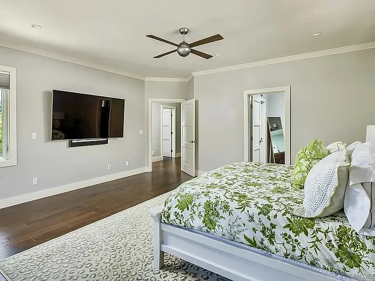 Dowling Dr — Photo 16