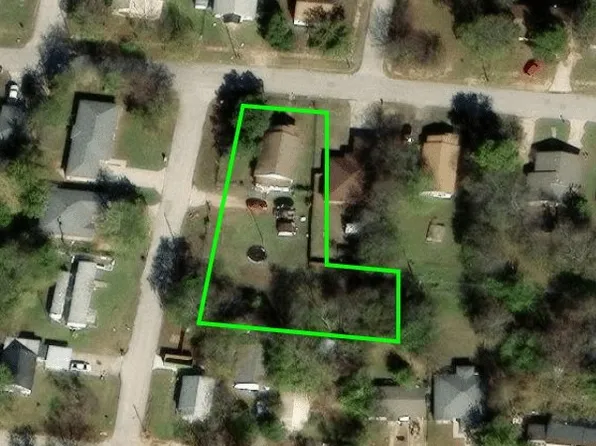 702 2nd Ave NE, Ardmore, OK 73401