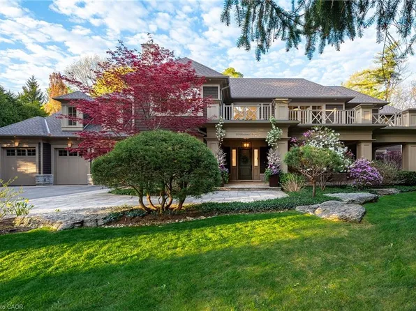 155 Gloucester Ave, Oakville, ON L6J 3W3