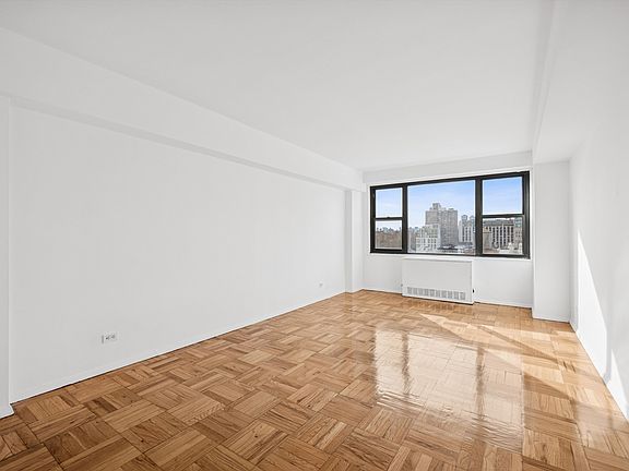 4th image of 320 E 23rd St APT 15H