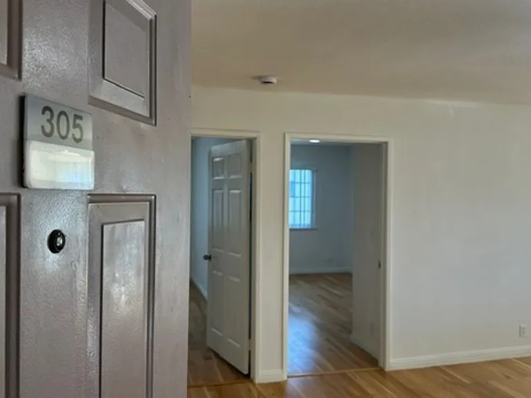 1212 Arapahoe St #305 — Photo 3