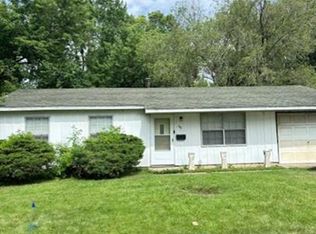 602 Macarthur Dr, Urbana, IL