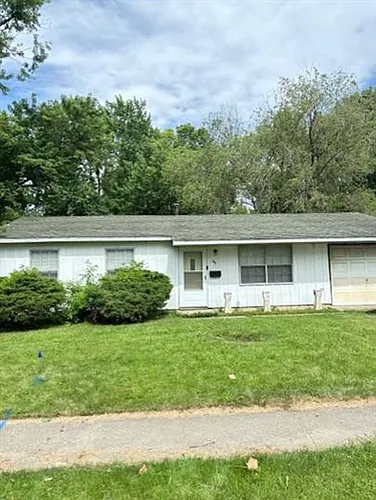 602 Macarthur Dr Photo 1