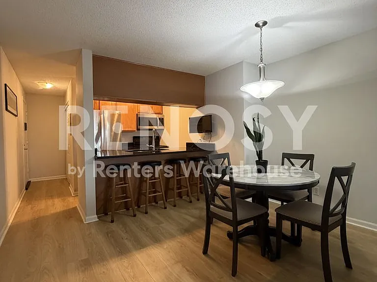 520 Ridgewood Ave #102 — Photo 6