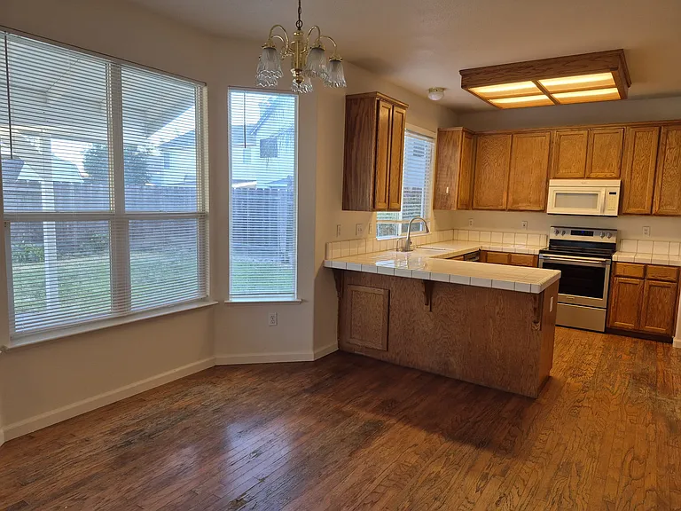 3712 Jarena Dr — Photo 10