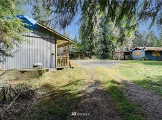 22923 N River Dr, Granite Falls, WA 98252