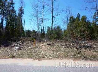 57 Bishop Woods Rd, Marquette, MI 49855