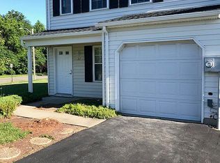 37 Mariners Cv, Freehold, NJ 07728