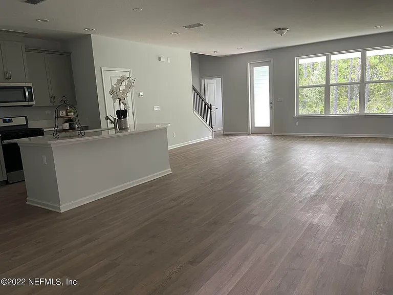 233 Charlie Way — Photo 12
