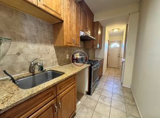 3033 Coddington Ave #1, Bronx, NY 10461