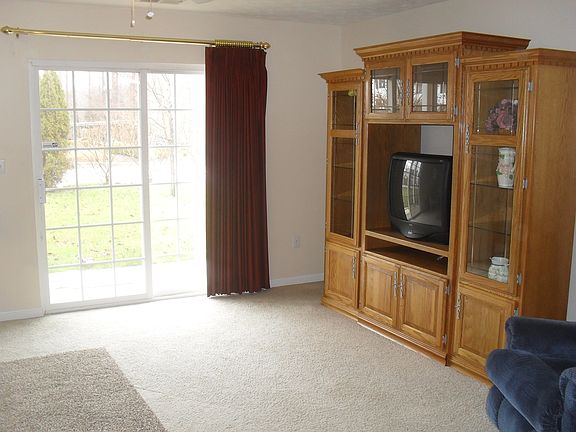 5th image of 9303 Stonestreet Rd Unit 112