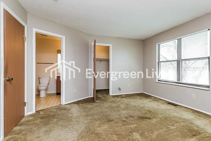 6544 Rolling Glen Dr — Photo 8