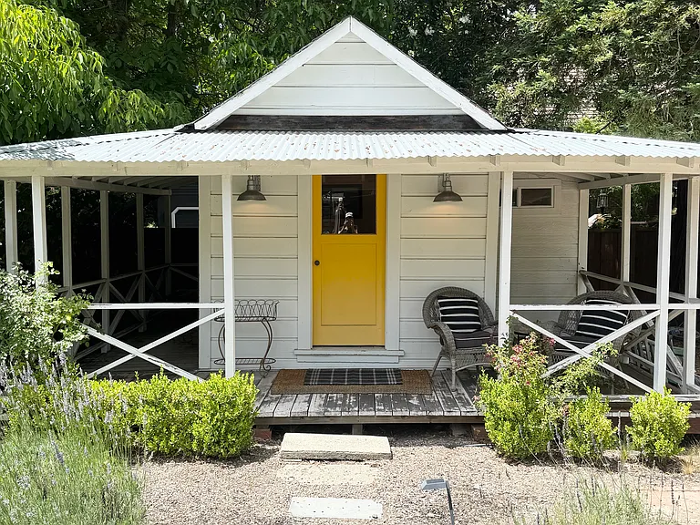 136 Gaywood Rd — Photo 37
