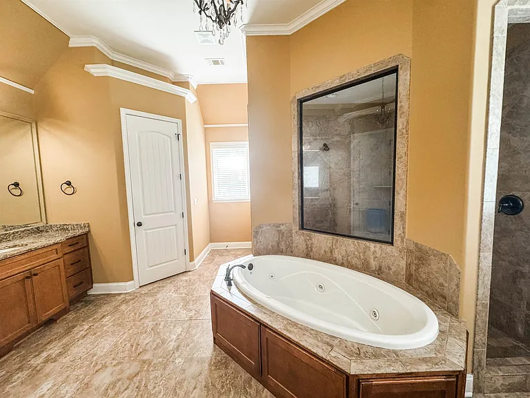 4435 Chestnut Hill Dr — Photo 9